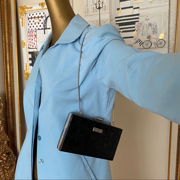 Miche Wallett with Chain - Picture 11 of 11